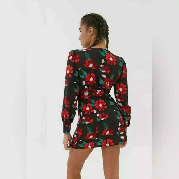 NWOT Urban Outfitters Michelle Plunging Floral Mini Dress Black/Red/Green Size S - Picture 4 of 17